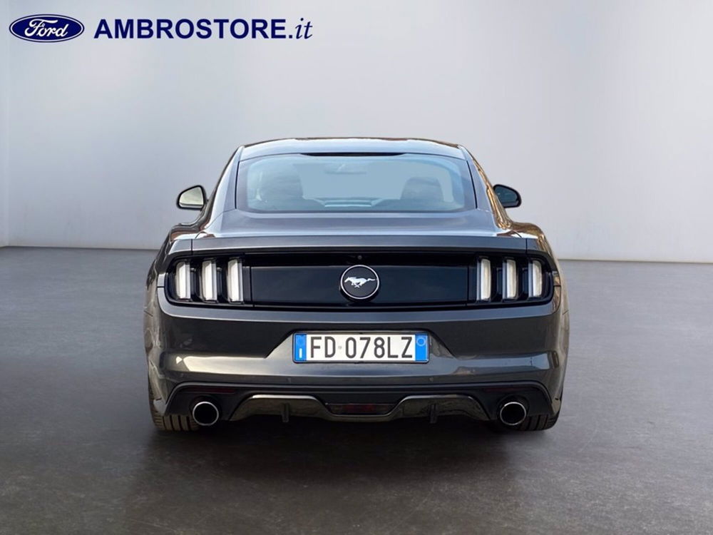 Ford Mustang Coupé usata a Milano (6)