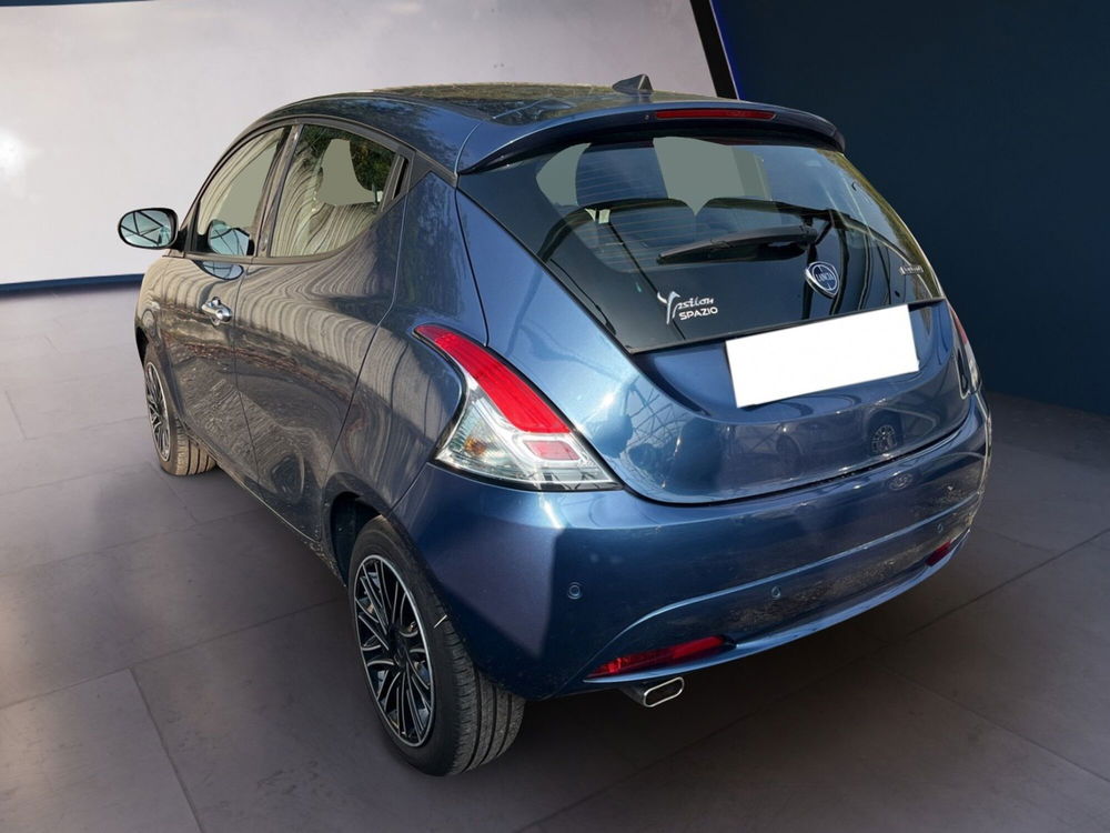 Lancia Ypsilon usata a Torino (5)