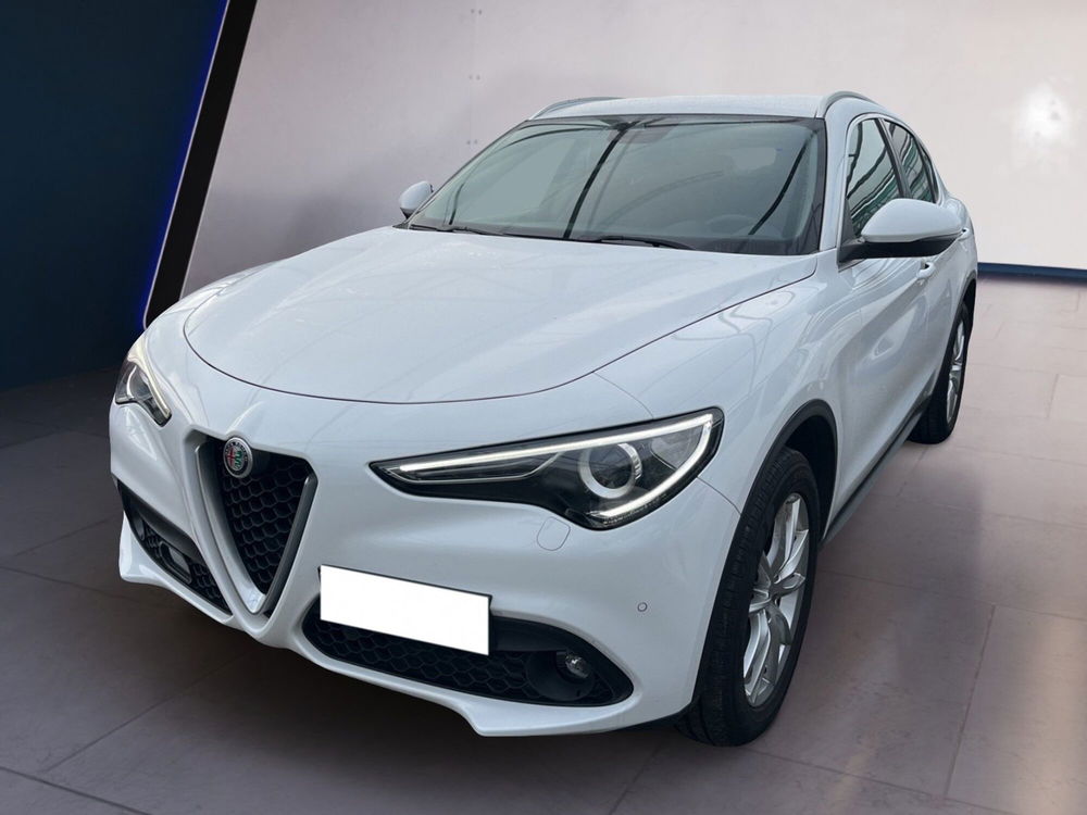 Alfa Romeo Stelvio usata a Torino (2)