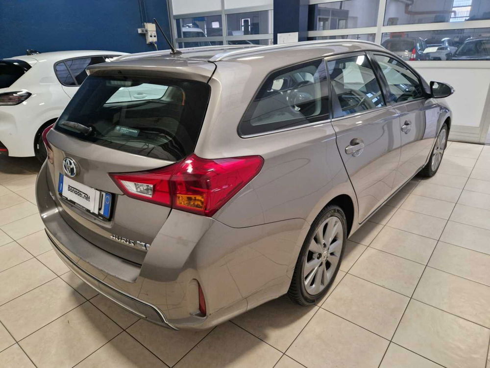 Toyota Auris usata a Varese (7)