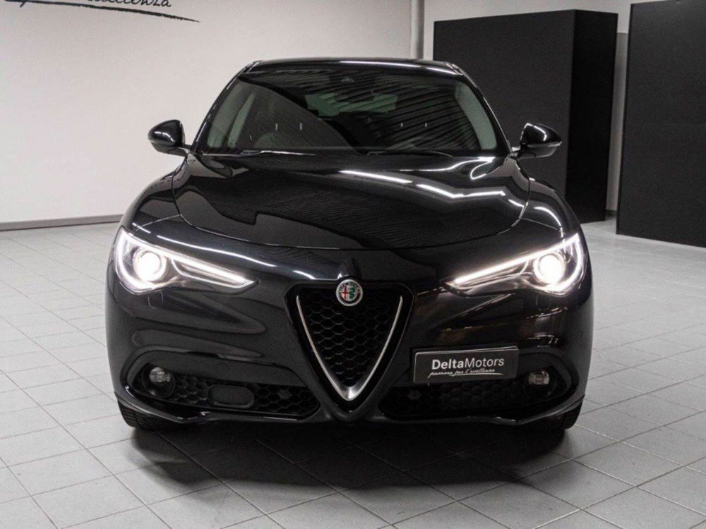 Alfa Romeo Stelvio usata a Ancona (2)