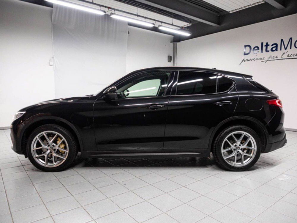 Alfa Romeo Stelvio usata a Ancona (3)