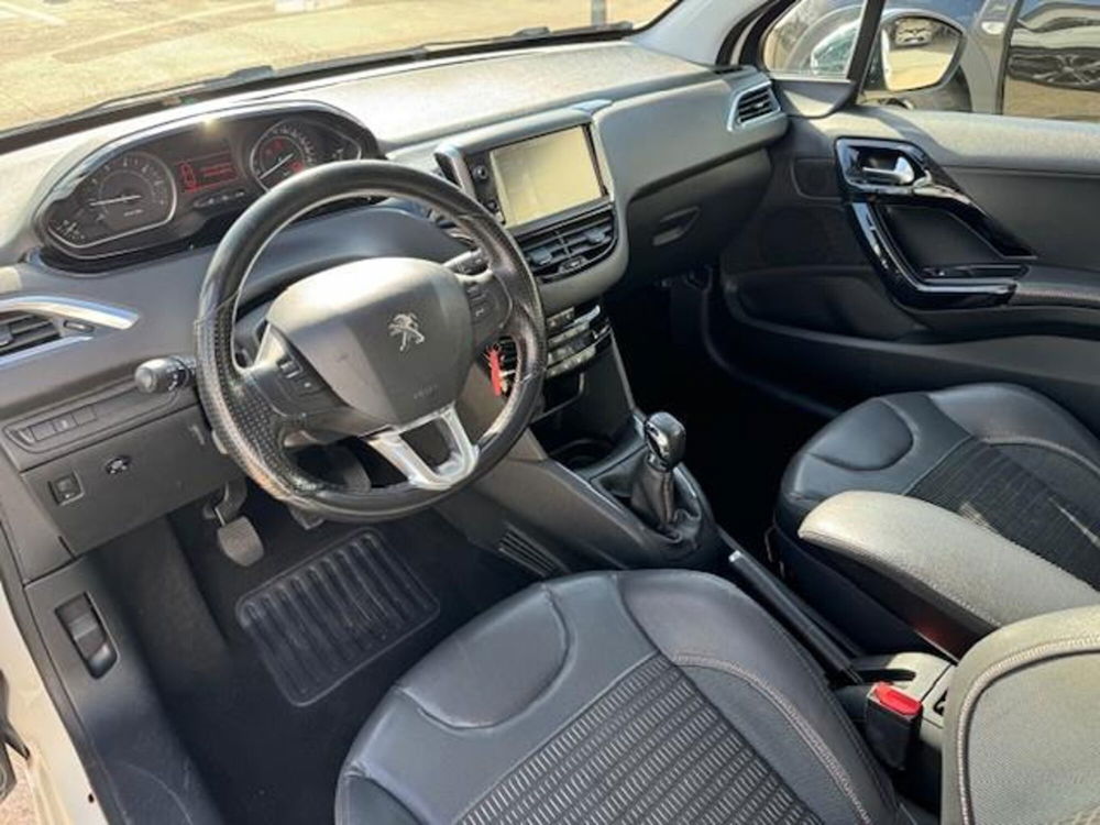 Peugeot 208 usata a Oristano (11)