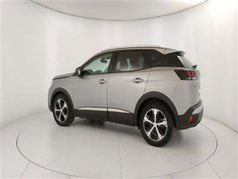 Peugeot 3008 usata a Bari (4)