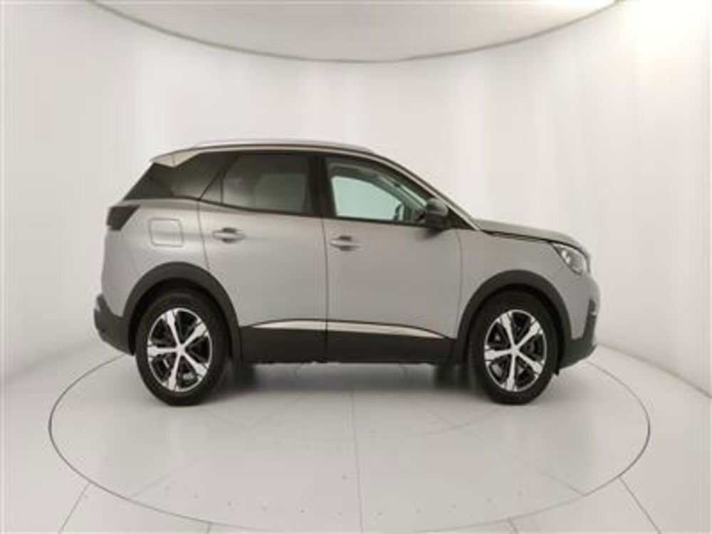 Peugeot 3008 usata a Bari (9)