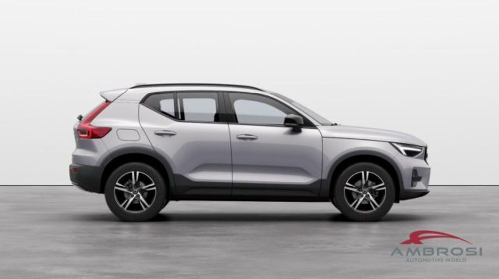 Volvo XC40 nuova a Perugia (4)