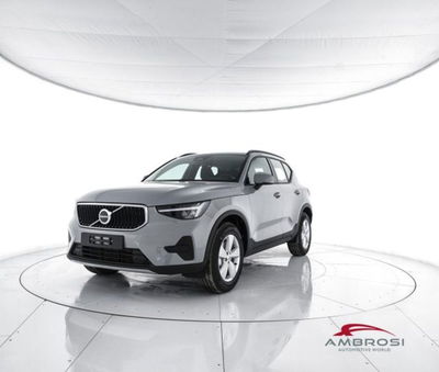 Volvo XC40 B3 automatico Essential  nuova a Corciano