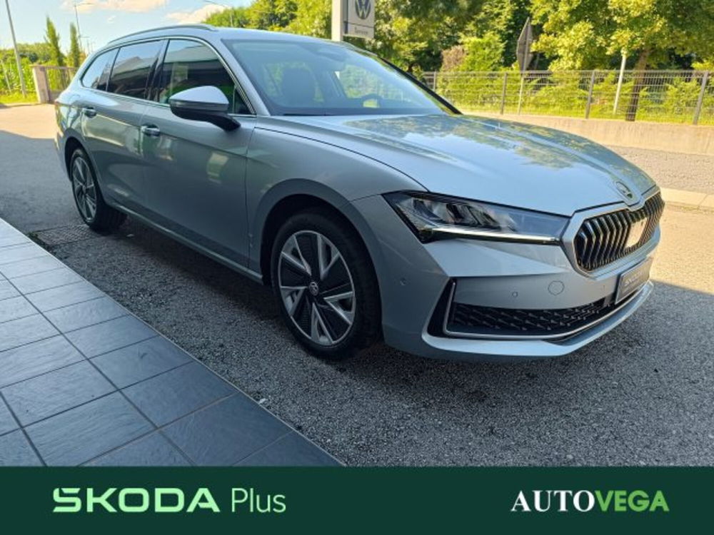 Skoda Superb nuova a Vicenza (3)