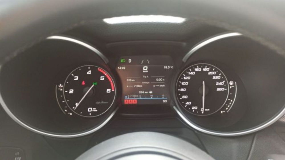 Alfa Romeo Stelvio usata a Verona (12)