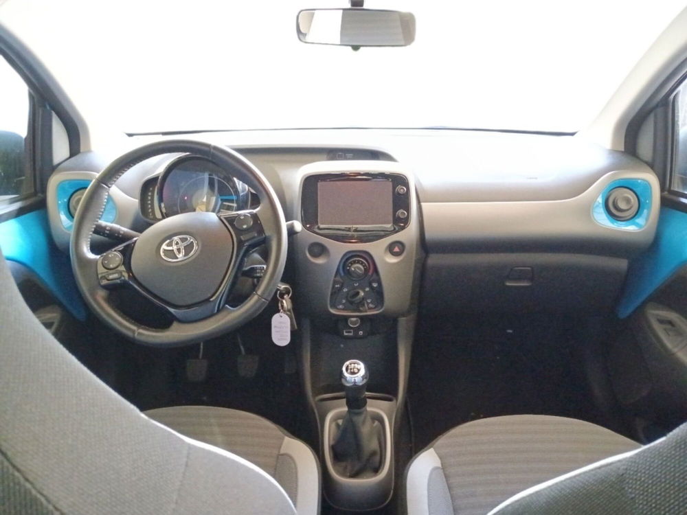 Toyota Aygo X usata a Milano (9)