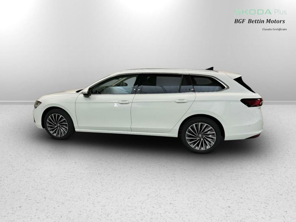 Skoda Superb Station Wagon nuova a Padova (5)