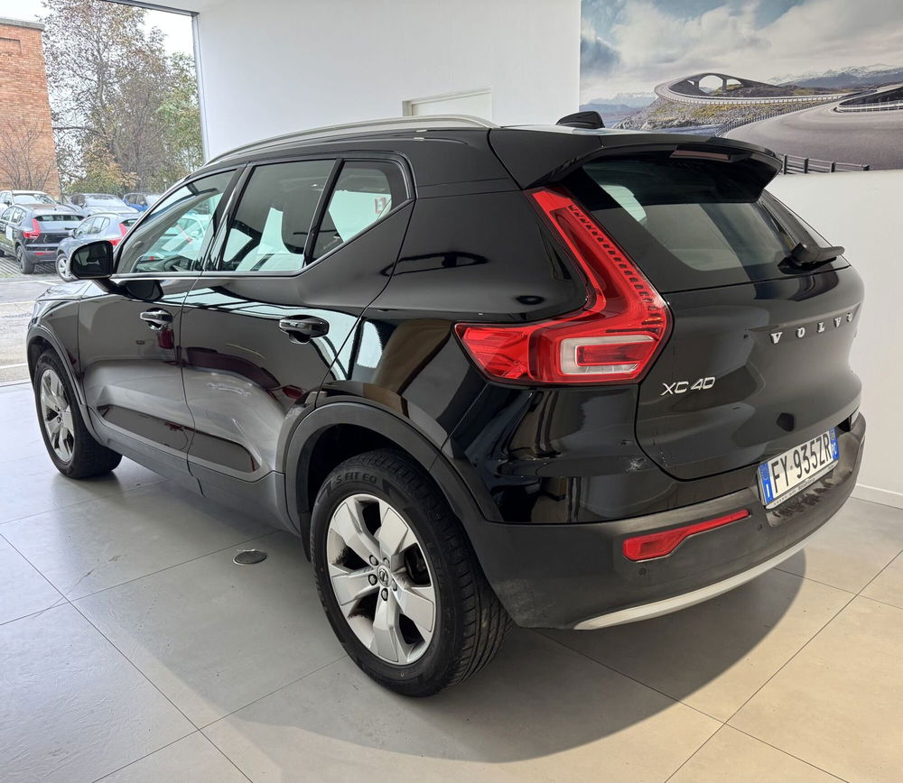 Volvo XC40 usata a Parma (6)