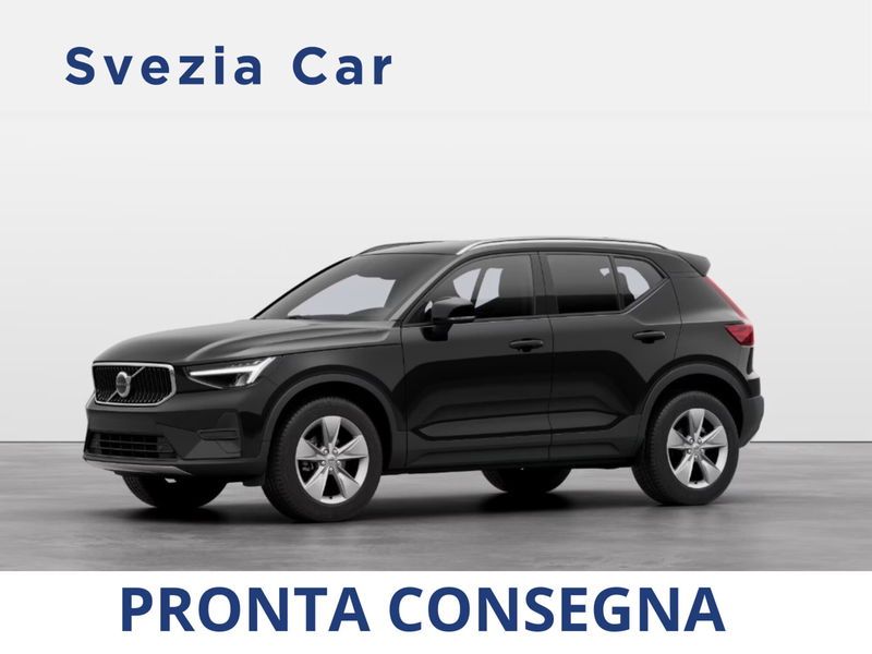 Volvo XC40 B3 automatico Core  nuova a Milano