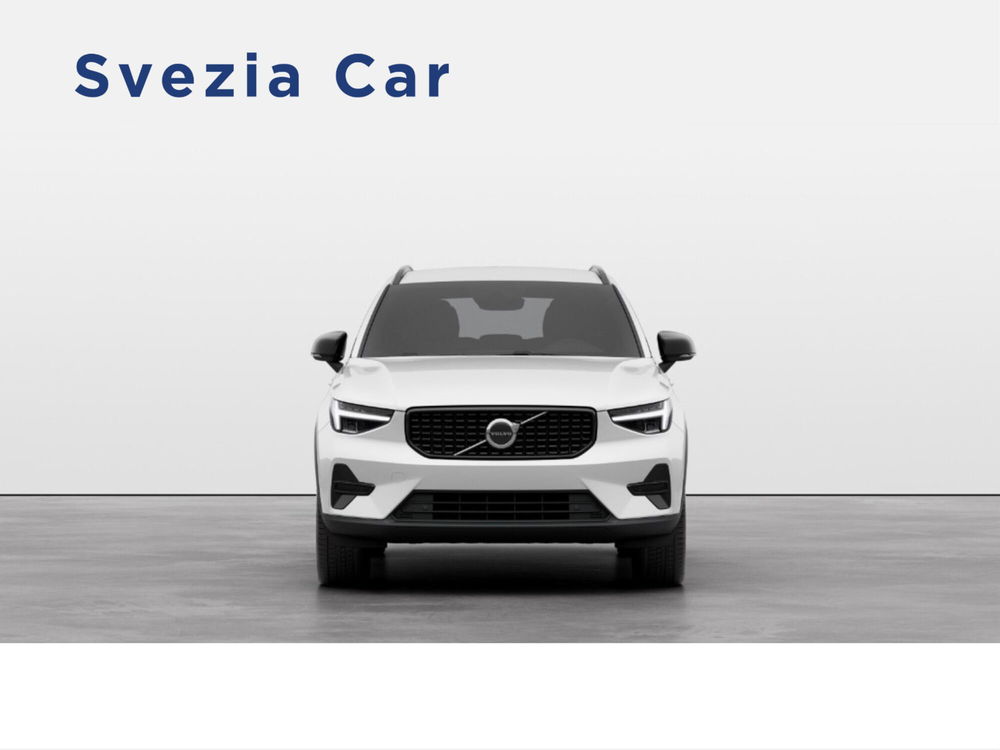 Volvo XC40 nuova a Milano (2)