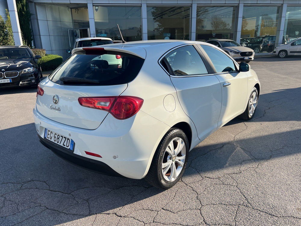 Alfa Romeo Giulietta usata a Lucca (5)