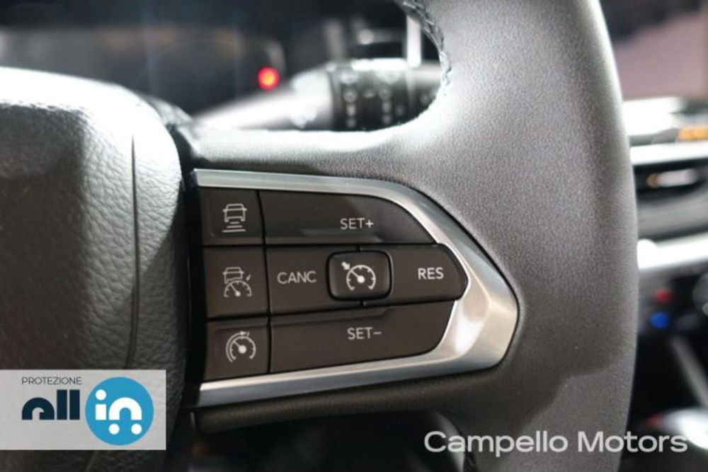 Jeep Compass nuova a Venezia (16)