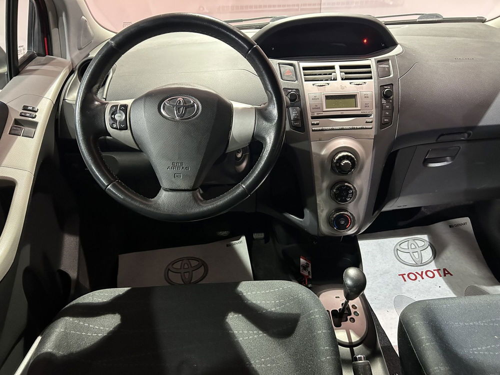 Toyota Yaris usata a Milano (10)