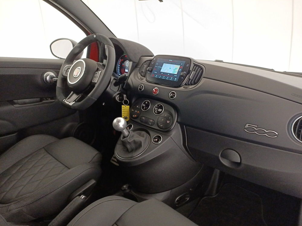 Abarth 695 Cabrio usata a Bari (7)