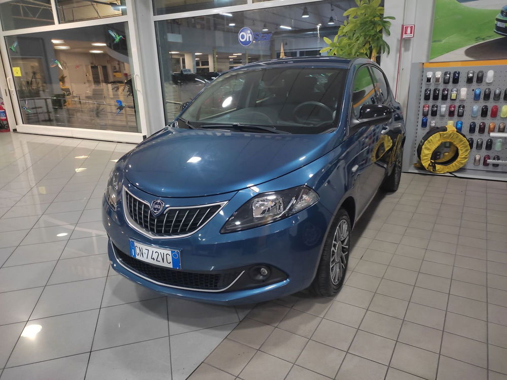 Lancia Ypsilon usata a Prato (3)