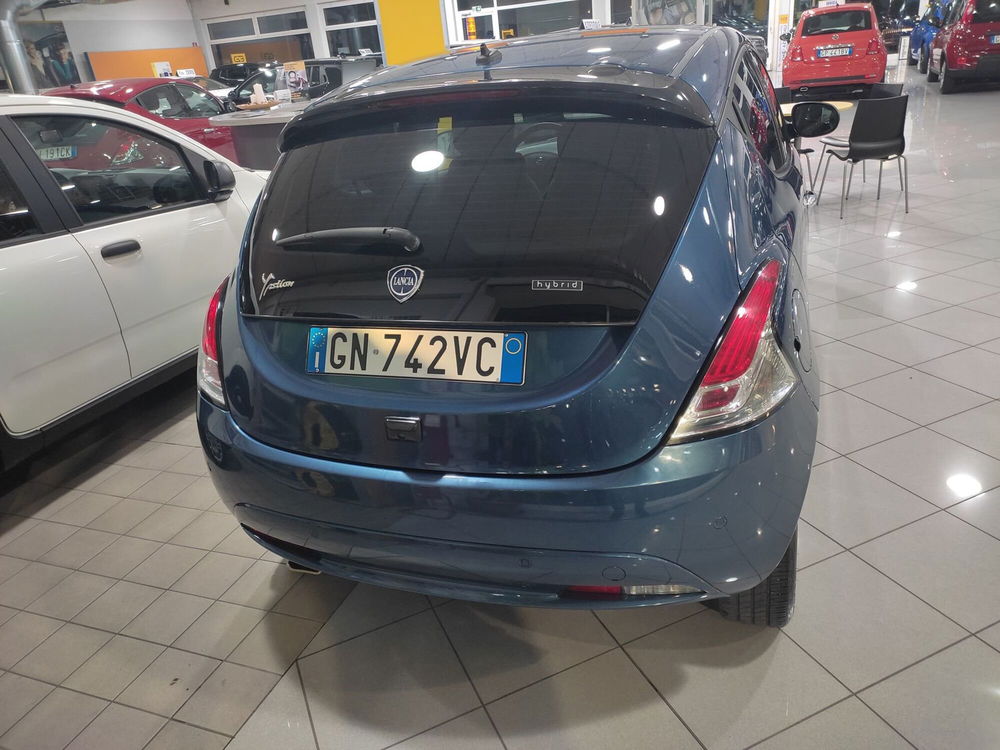 Lancia Ypsilon usata a Prato (5)