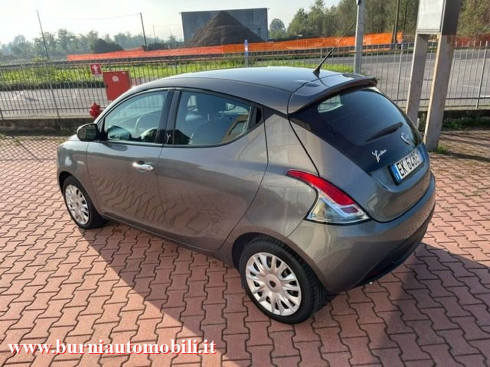 Lancia Ypsilon usata a Milano (6)