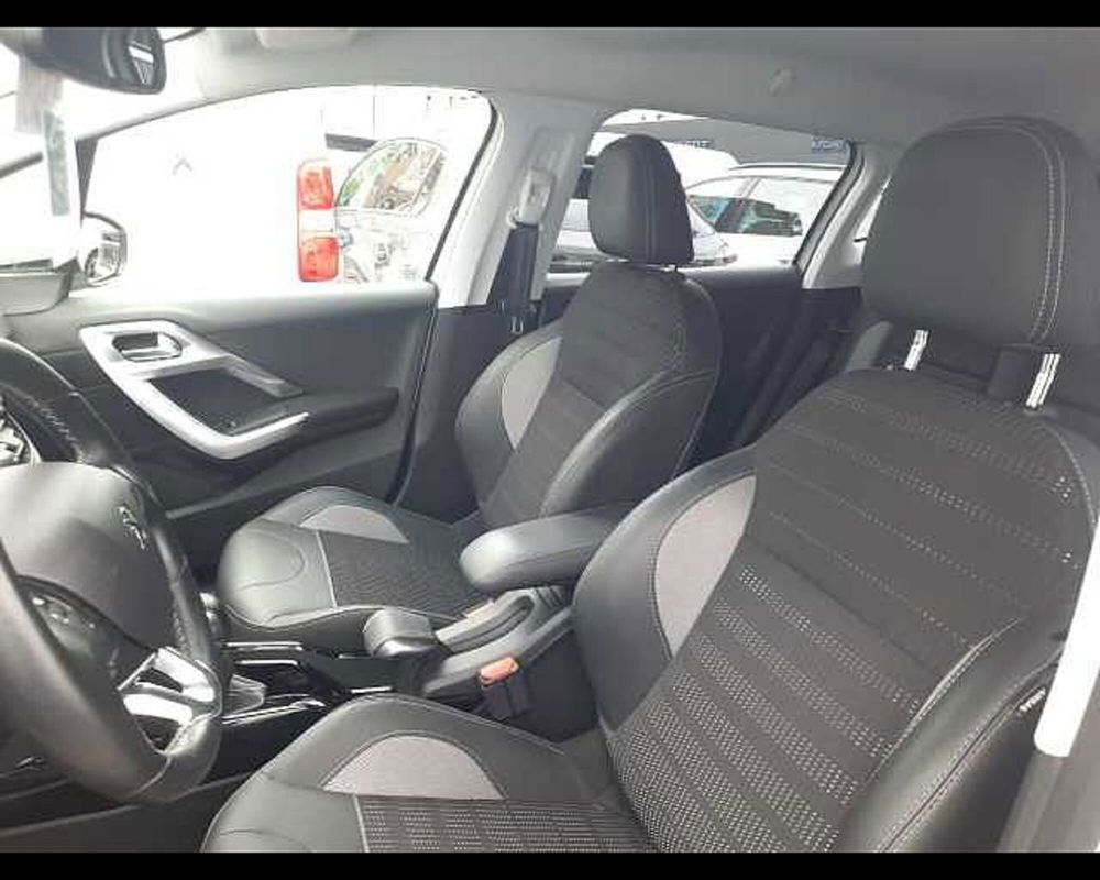 Peugeot 2008 usata a Napoli (14)