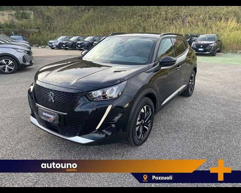 Peugeot 2008 motore elettrico 136 CV Allure Pack  del 2021 usata a Casoria