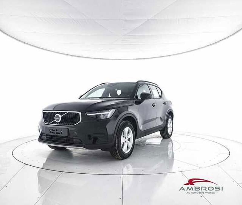 Volvo XC40 B3 automatico Essential  nuova a Corciano