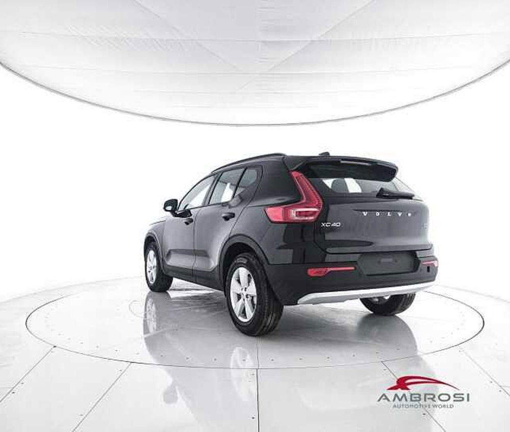 Volvo XC40 nuova a Perugia (4)