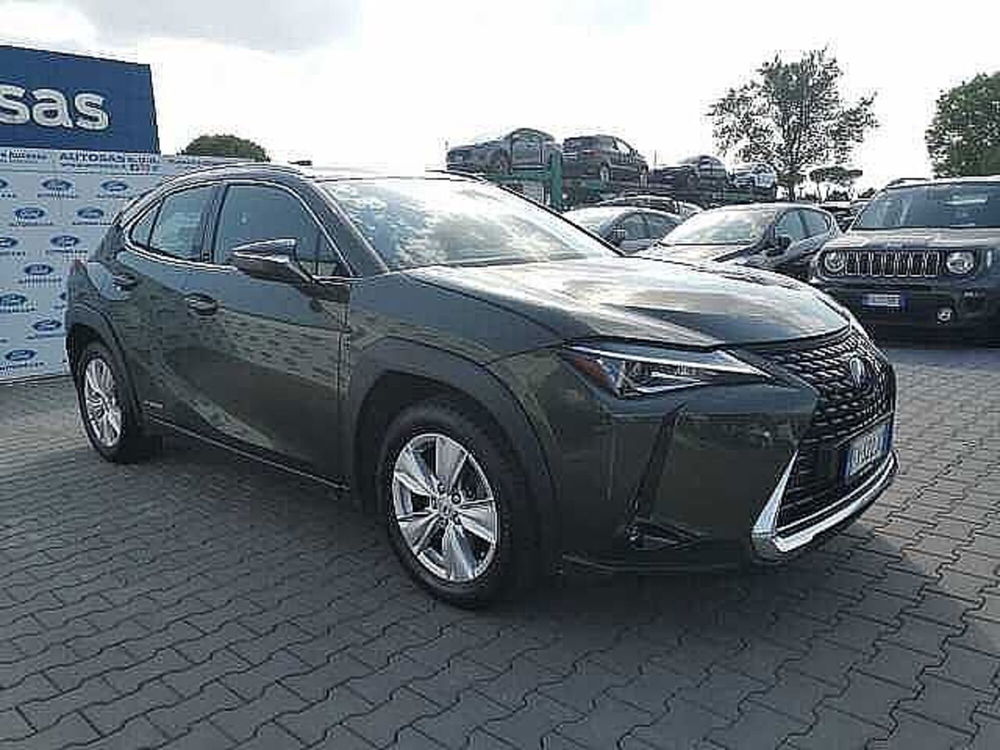 Lexus UX usata a Firenze (10)