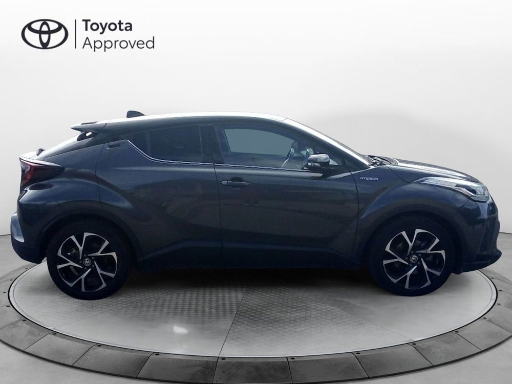 Toyota Toyota C-HR usata a Brindisi (7)