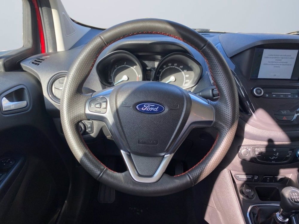 Ford Tourneo Courier usata a Milano (13)