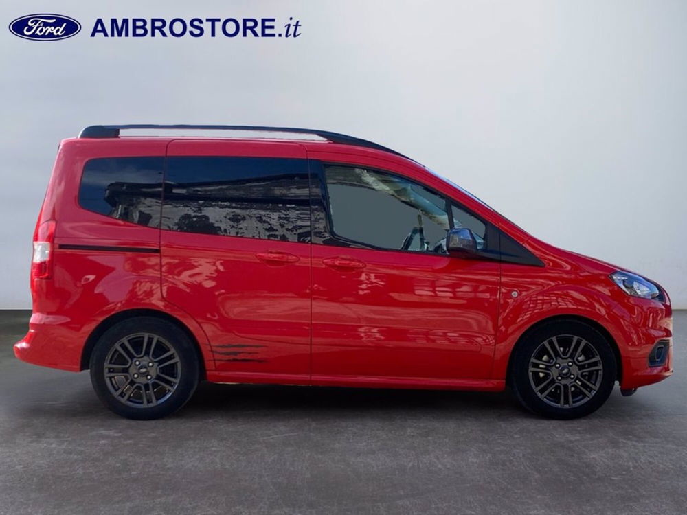 Ford Tourneo Courier usata a Milano (4)