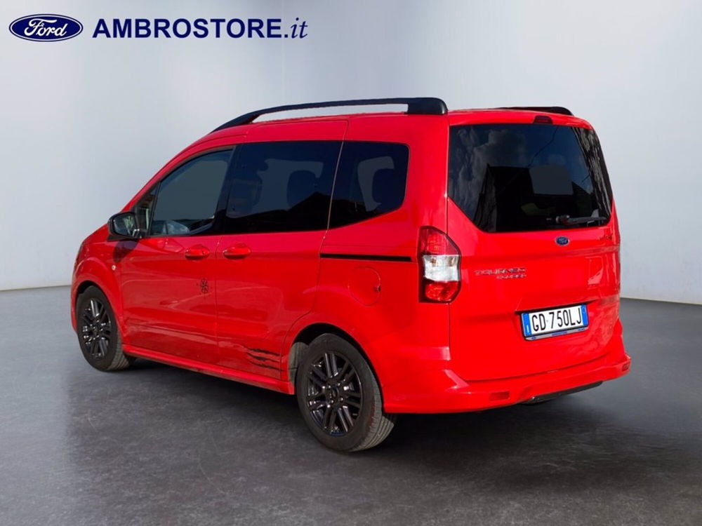 Ford Tourneo Courier usata a Milano (7)