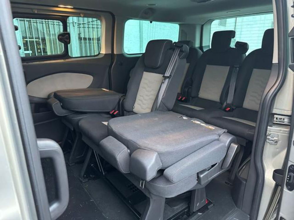 Ford Tourneo Custom usata a Milano (9)