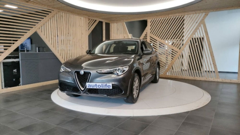 Alfa Romeo Stelvio usata a Catanzaro (11)