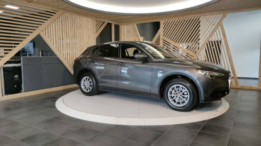 Alfa Romeo Stelvio usata a Catanzaro (3)