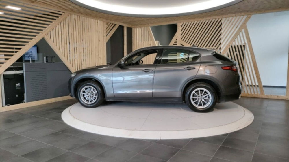 Alfa Romeo Stelvio usata a Catanzaro (9)