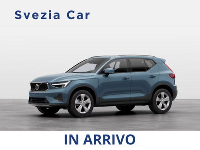 Volvo XC40 B3 automatico Core  nuova a Milano