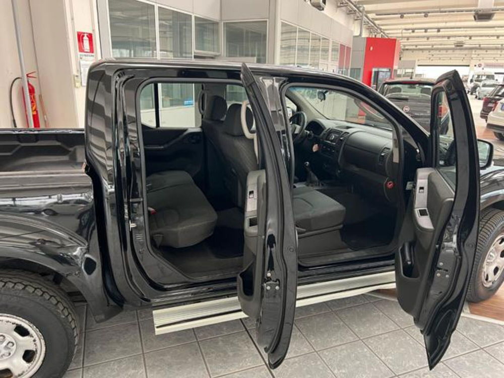 Nissan Navara usata a Modena (10)