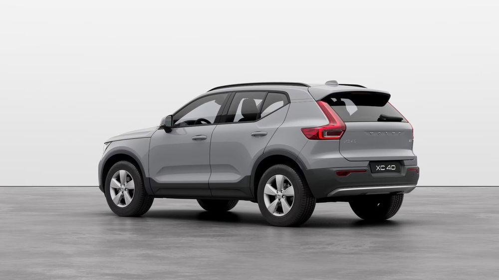 Volvo XC40 nuova a Como (2)