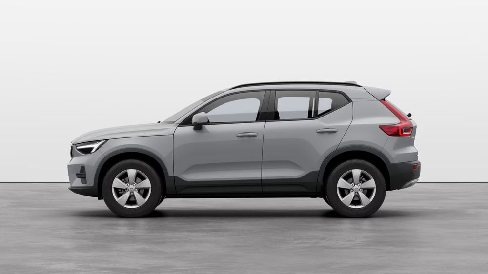 Volvo XC40 nuova a Como (3)