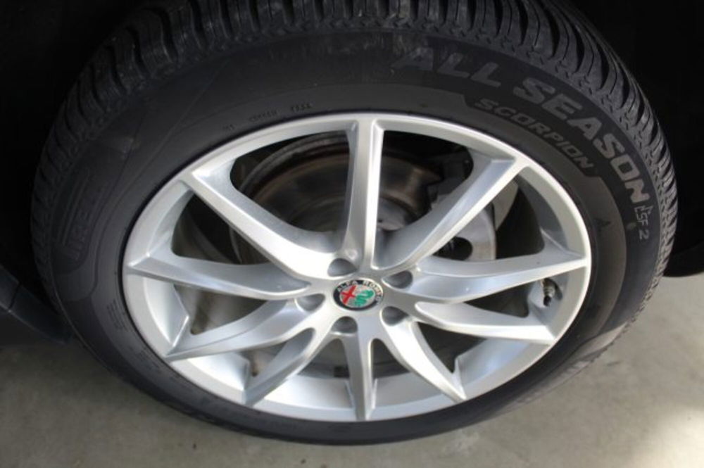 Alfa Romeo Stelvio usata a Terni (15)