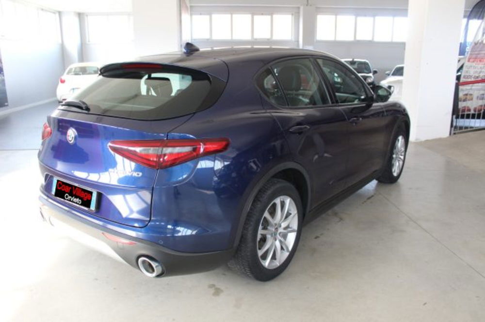 Alfa Romeo Stelvio usata a Terni (4)