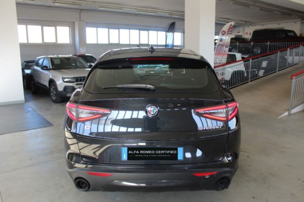 Alfa Romeo Stelvio usata a Terni (5)