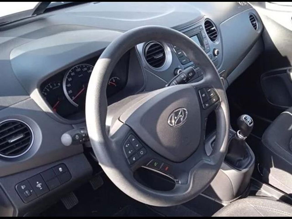 Hyundai i10 usata a Roma (7)