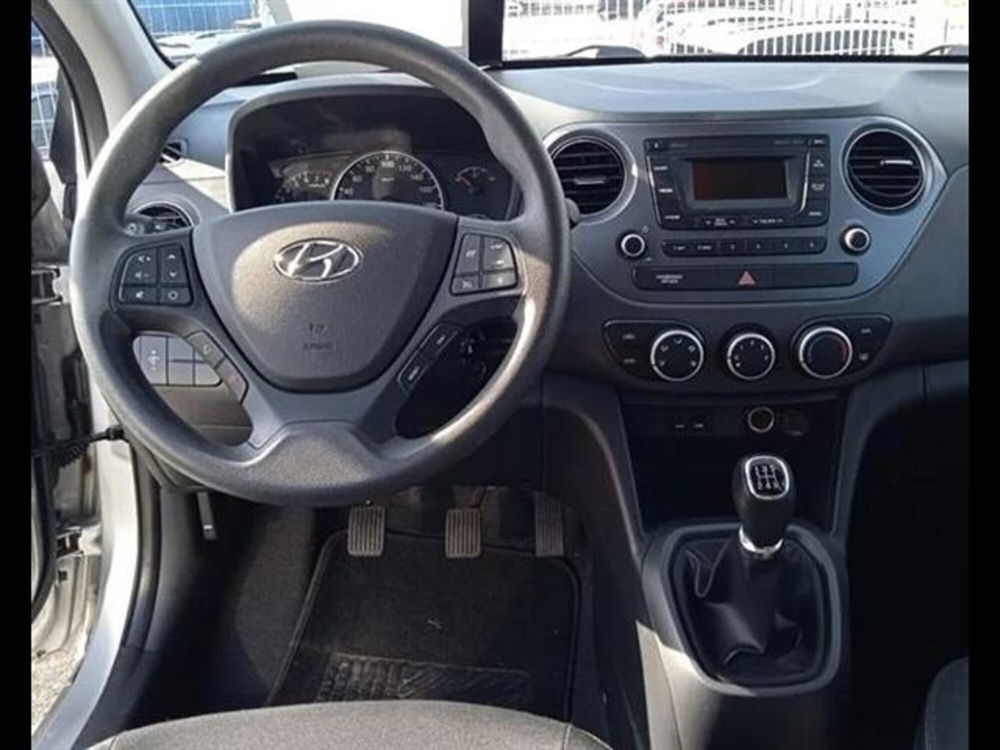 Hyundai i10 usata a Roma (8)