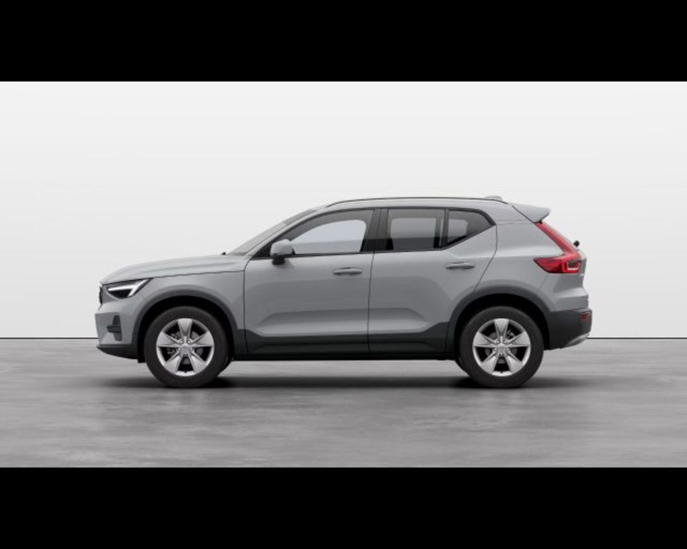 Volvo XC40 nuova a Treviso (2)