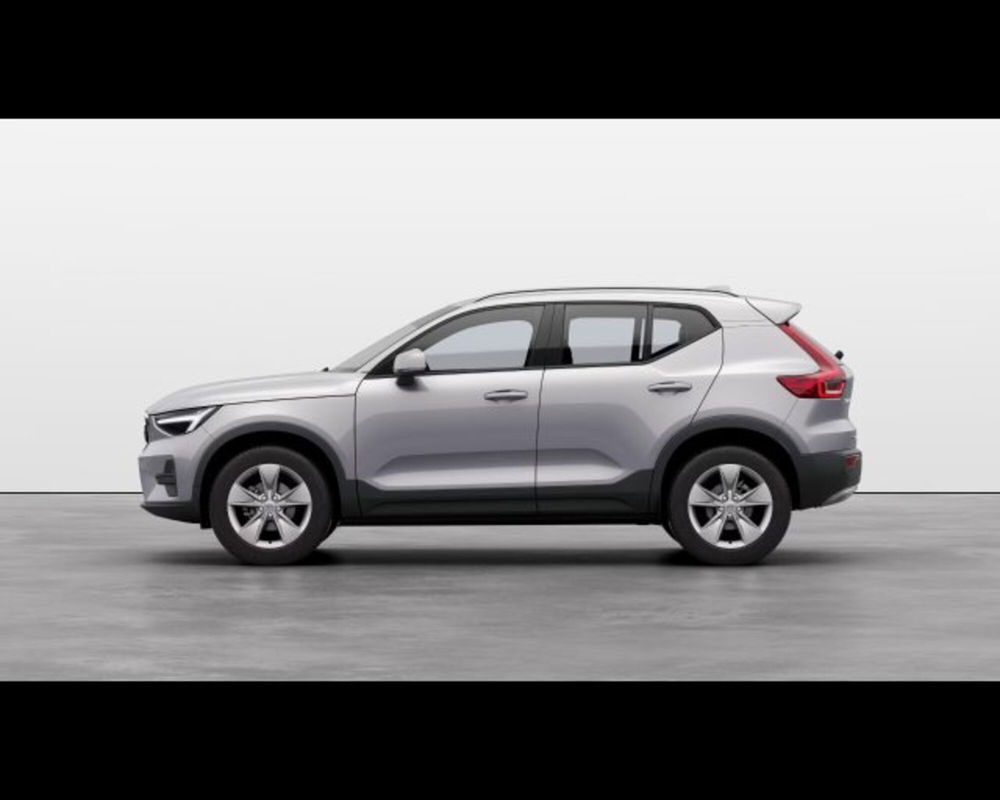 Volvo XC40 nuova a Treviso (2)