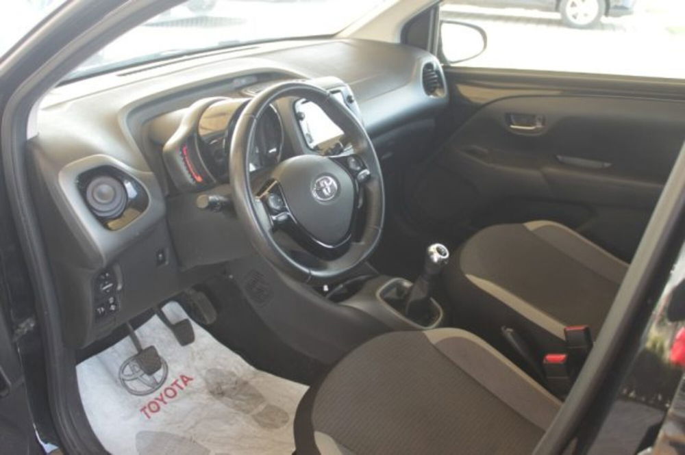 Toyota Aygo usata a Roma (12)